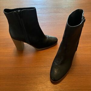 Ellie Tahari ankle boot with heel 3’ heel